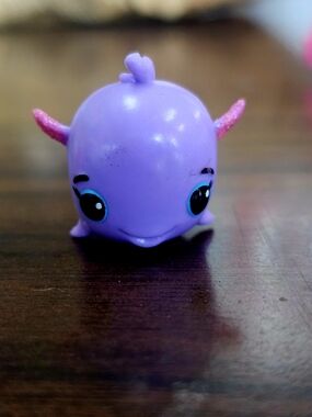 RARE Hatchimals Colleggtibles Season 1 Lilac Lake Lilac Swhale